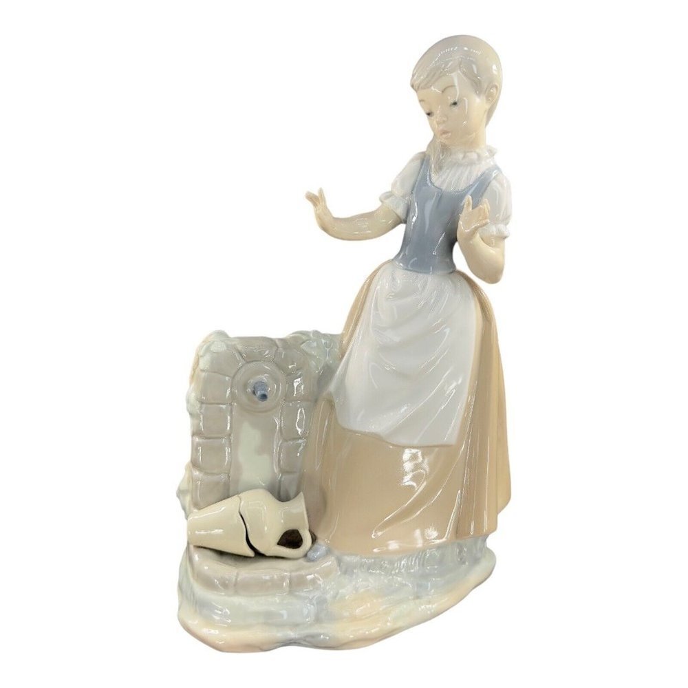Vintage Lladro Nao Figurine Girl With Broken Jar By Vincente Martinez Porcelain